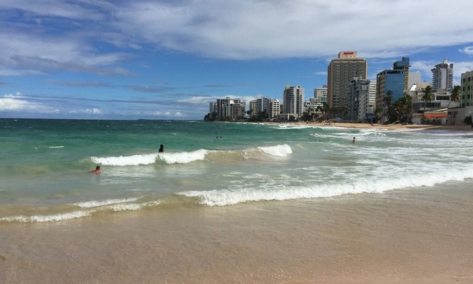 Condado Apartamento | Ocean View Studio en el corazón del condado principal, al otro lado de la calle de Marriott