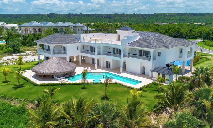 Punta Cana Villa | Ocean View Villa, cooking included, Beach Access