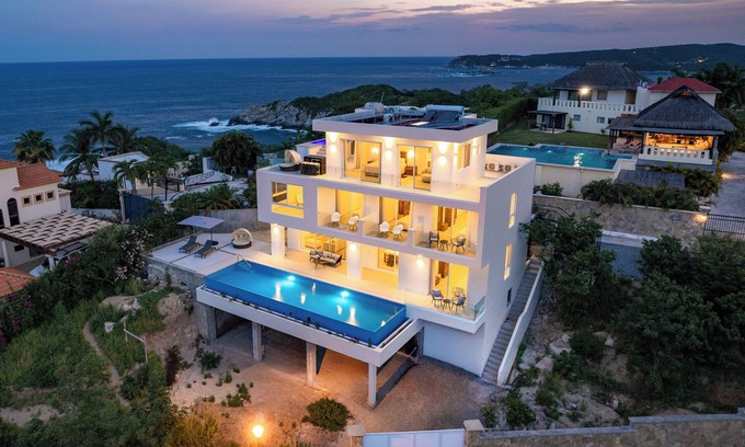 Santa Maria Huatulco Villa | Ocean View Villa with Infinity Pool & Rooftop Plunge Pool