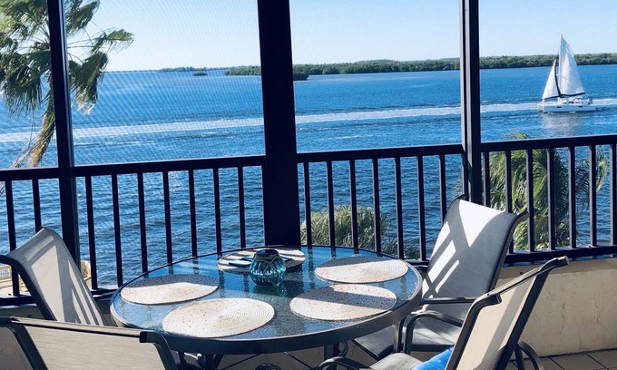 Punta Rassa Condominio | Vistas al mar y espectaculares puestas de sol!