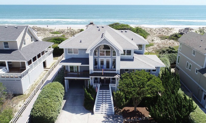 Currituck County Casa | Ocean Views, Den, Community Pools, Close to Beach access, 103, Brigadune-Oceanfront