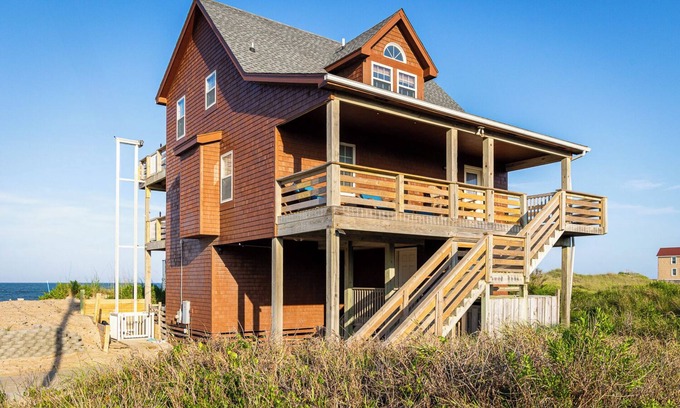 Rodanthe Casa | Ocean Views Hot Tub Pet-Friendly Steps to the Sand
