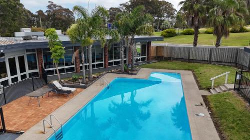 Kalimna Hotel | Ocean Views Motel Lakes Entrance