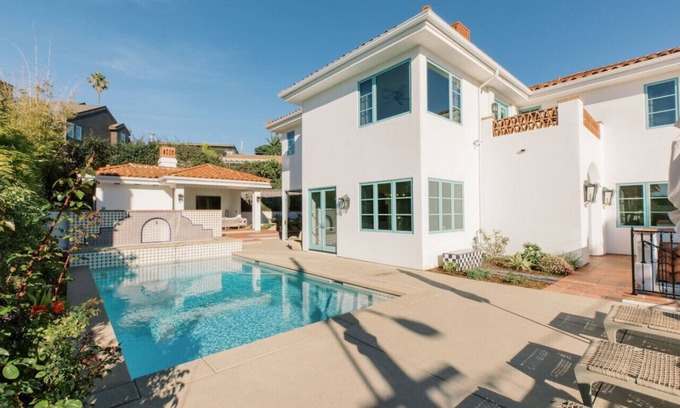 Cardiff-by-the-Sea Casa | Ocean Views, Outdoor Kitchen Pool & Jacuzzi