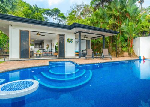 Ciudad Cortes Casa | Ocean Views-private-pool-easy Access-ojochal-gate