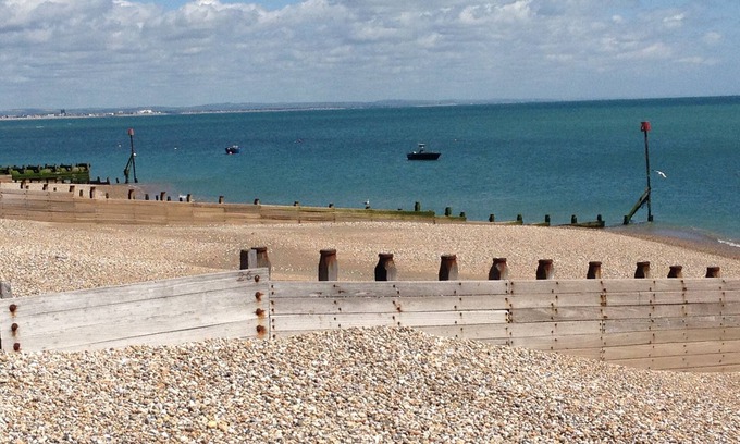 Selsey Casa | Vistas al mar - casa reformada, con vistas al mar, terraza en la azotea y sala de juegos.
