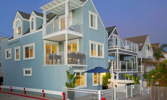 Mission Beach Casa | Seagirt Retreat-4 BR- Nueva remodelación - Pasos a la playa - Vistas al mar - A / C - WiF