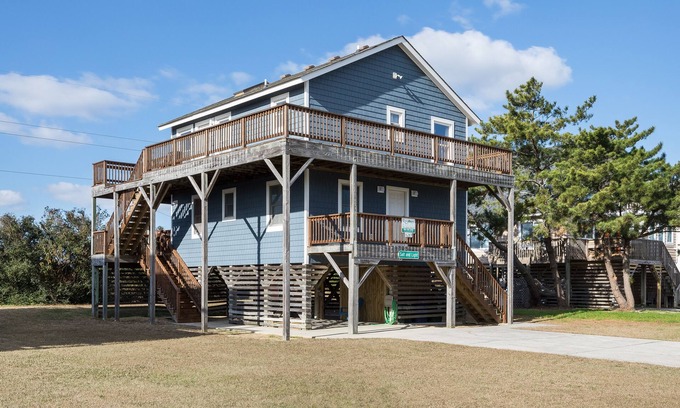 South Nags Head Casa | Ocean Views, Short Stroll to Beach, Bring Fido, Quiet Neighborhood, Perfect for the Family.