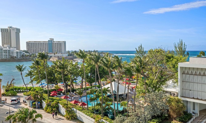 Condado Apartamento | Ocean Views, Steps to Beach, Walk to Lagoon