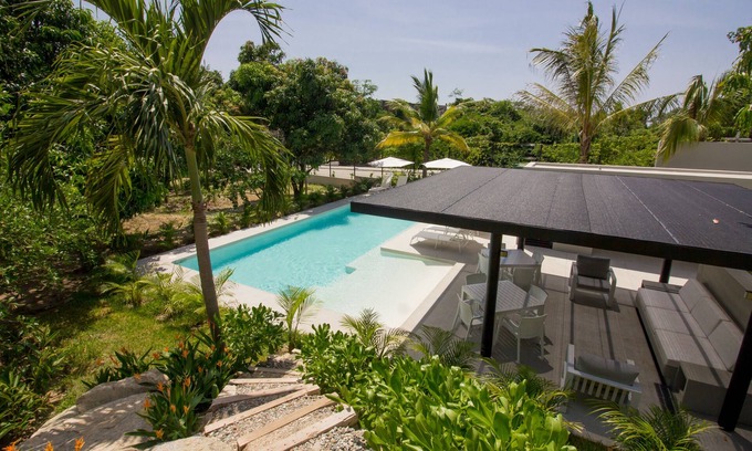 P Chahue Condominio | Vistas al mar con terraza en la azotea y piscina privada