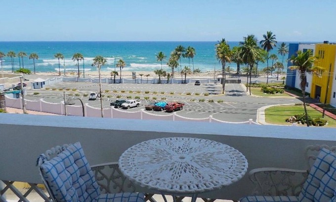Ciudad Universitaria Apartamento | Oceanfront 1/1 Furnished Apt, Balcony- Santo Domingo, Dom. Rep.