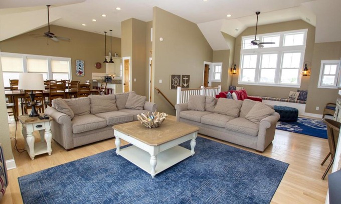 Ocean Hill Casa | OCEANFRONT, 10 BRS, ELEV, Pool, Rec Rm, Theater Rm, OH1251, Beach Plaza