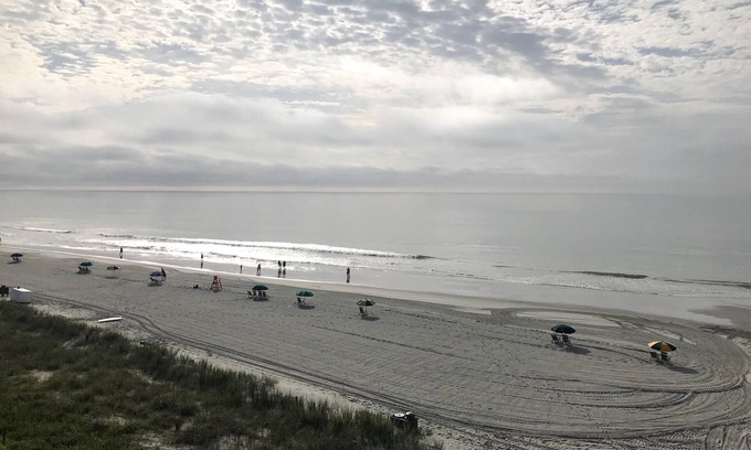 Surfside Beach Condominio | Oceanfront 2Br 2Ba Condo with elevator and amazing views!