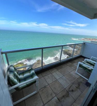 Centro Apartamento | Oceanfront 3BR with Balcony & View - GUA001