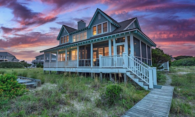 South Beach Casa | Oceanfront, 4 Bedrooms, BHI
