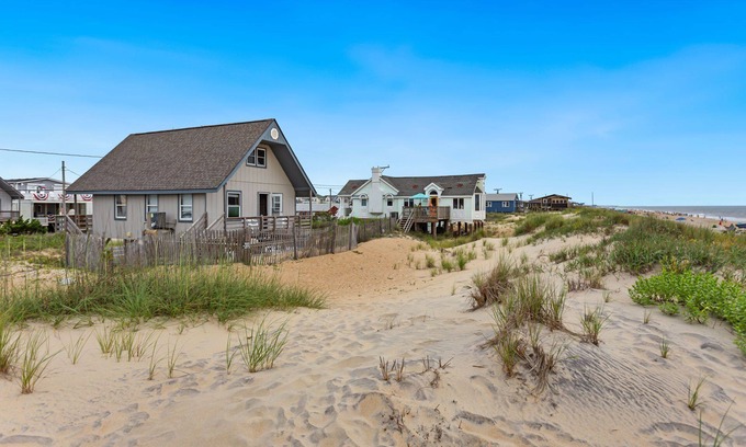 Kitty Hawk Cabaña | Oceanfront Amazing Sunrise!