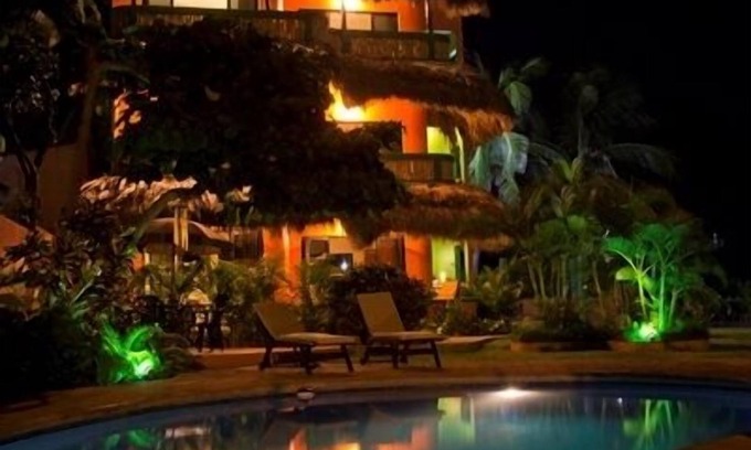 Santa Maria Apartamento | Apartamentos frente al mar ubicado en la famosa playa de surf Zicatela.