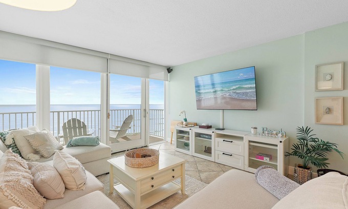 New Smyrna Beach Condominio | 🌊Oceanfront Beauty | Gorgeous Ocean Views | Smyrna Beach Club 609A🌊