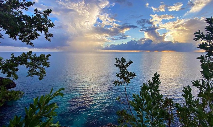 West End Apartamento | Oceanfront Condo w/FREE Parking + High Speed Wifi