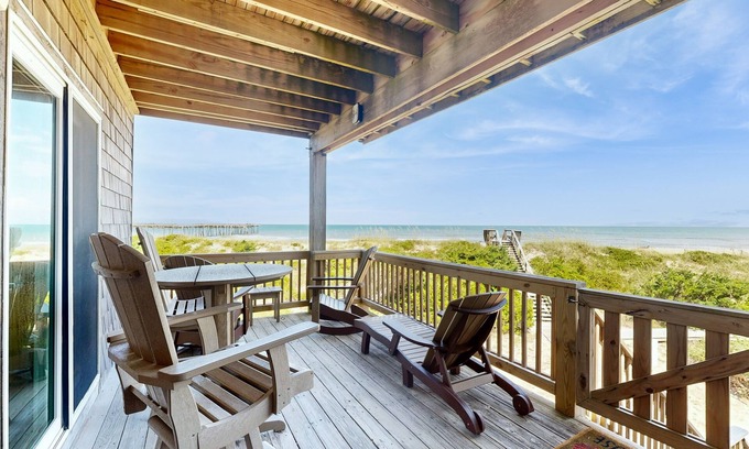 Avon Condominio | Oceanfront Condo w/Free WiFi, Central AC, Ocean View, Private W/D, & Shared Pool