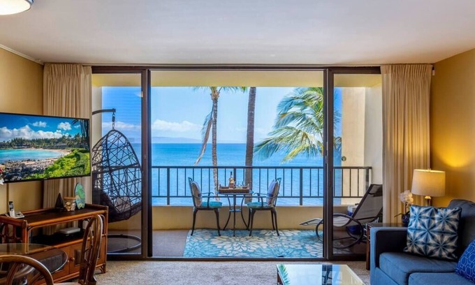 Kihei Apartamento | Oceanfront condo with amazing views @ Sugar Beach Resort, Central AC, and more!