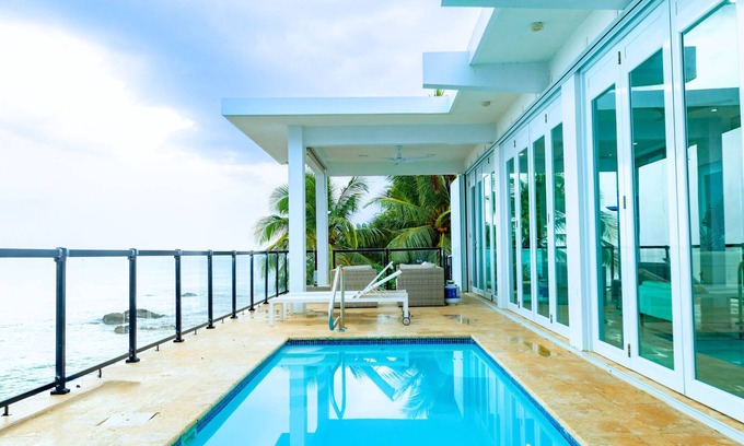 Barrero Casa | Oceanfront Dream Epic Sunset Private Pool Fire Pit