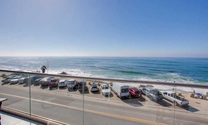 Beach Barber Tract Casa | Oceanfront Duplex @ Windansea Beach La Jolla | AC | 4 Car Parking