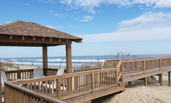 South Nags Head Casa | Frente al mar - Infinitas vistas al mar - Recientemente remodelado en 2019