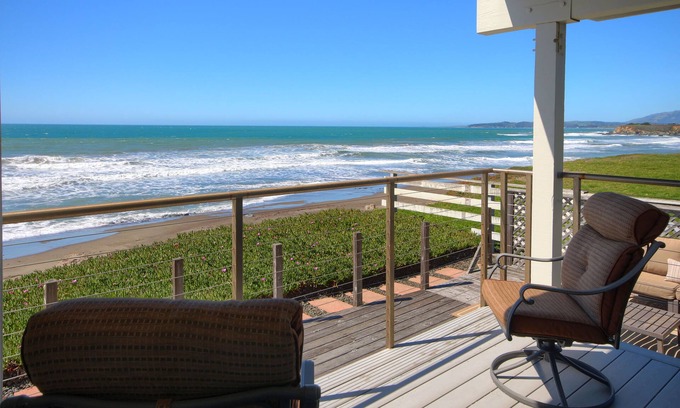 San Simeon Condominio | Escape frente al mar: 4 dormitorios, 3 BA Condominio en San Simeon, para 10 personas