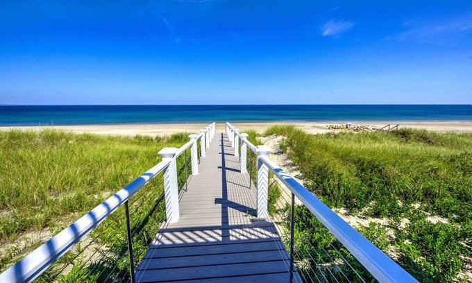 East Sandwich Casa | OCEANFRONT! Fabulous new construction with Central AC at East Sandwich Beach