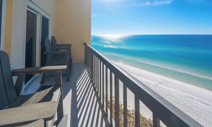 Sunnyside Condominio | Oceanfront-fully renovated~next to 30A in gated community of Carillon