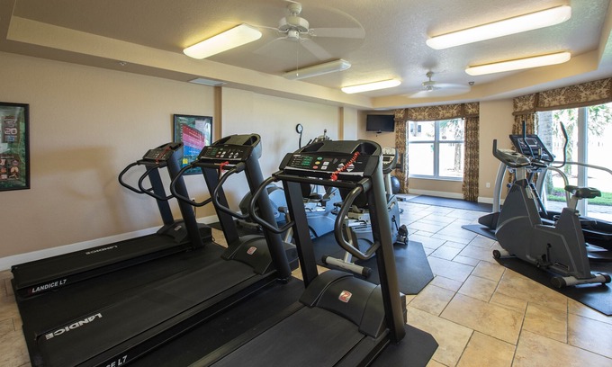 Bridgeport Heights Condominio | Oceanfront high-rise Condo!