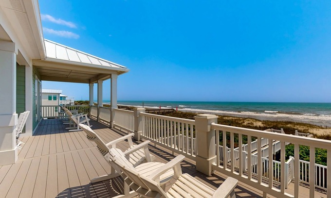 Pine Knoll Shores Casa | Oceanfront home with direct beach access and movie room