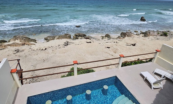 Isla Mujeres Casa | Oceanfront Home with 2 Pools and Spectacular Views!