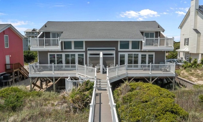 Emerald Isle Casa | OCEANFRONT home with breathtaking views, East!
