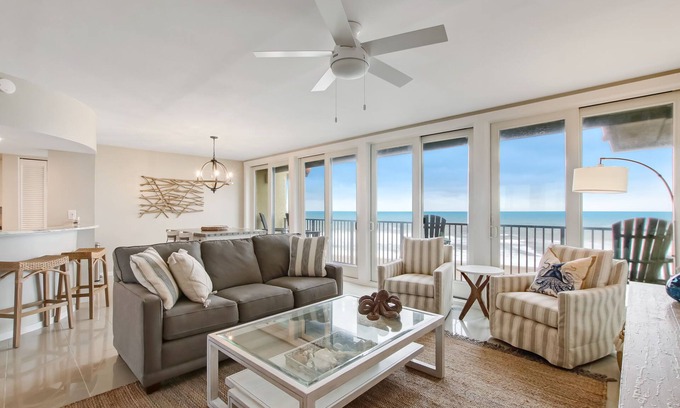 Fernandina Beach Condominio | Oceanfront | Incredible Intracoastal and Atlantic Views | Totally Remodeled Sea Dunes Penthouse