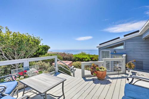 Manchester Casa | Oceanfront Irish Beach Sea Haven Home with Hot Tub