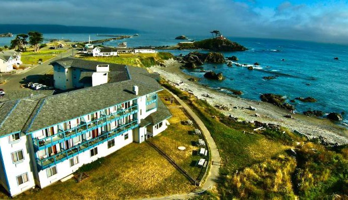 Crescent City Cabina | Oceanfront Lodge
