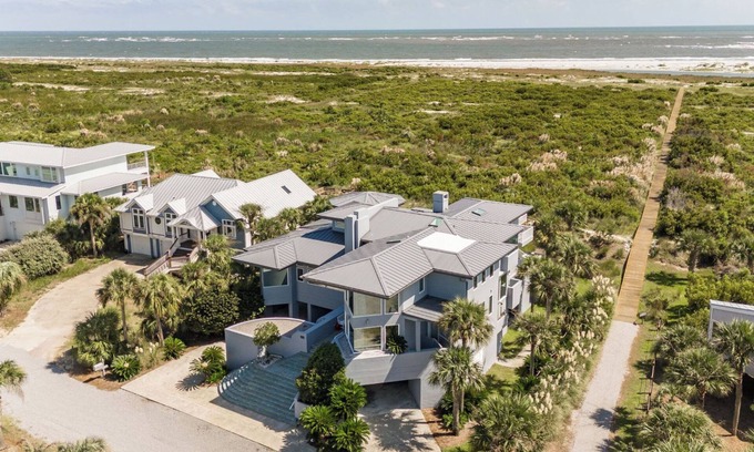 Beaufort Casa | Oceanfront, Luxury Retreat, Golf Cart Included - 710 Bluefish
