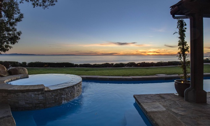 Las Positas Casa | Oceanfront Luxury - Heated Pool - PRIVATE BEACH STAIRWAY