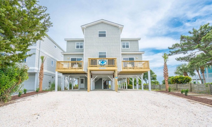 Sunset Beach Casa | Oceanfront Luxury Home on Sunset Beach West End - Newly Renovated/Open Floorplan
