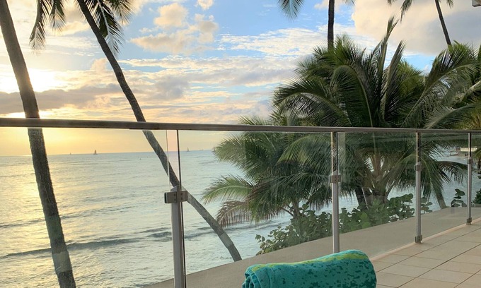 Diamond Head - Kapahulu - St. Louis Condominio | ¡Nuevo! 2300 pies cuadrados Condominio de lujo frente al mar Waikiki Diamond Head