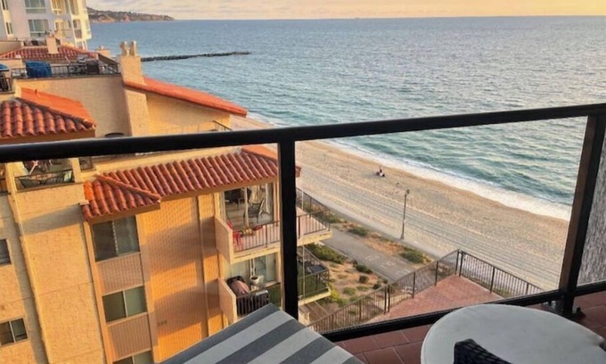 South Redondo Apartamento | Oceanfront oasis
