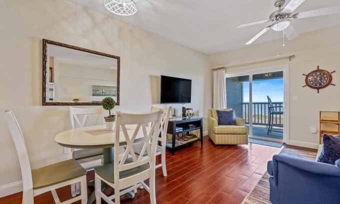 Kill Devil Hills Condominio | Oceanfront paradise! Family-friendly condo with perfect unobstructed beach views
