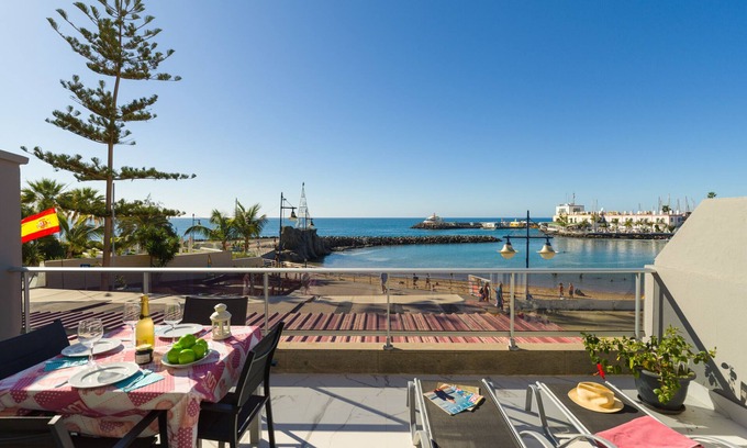 Playa de Mogan Chalet De Esquí | Oceanfront Paradise – Sleep by the Waves