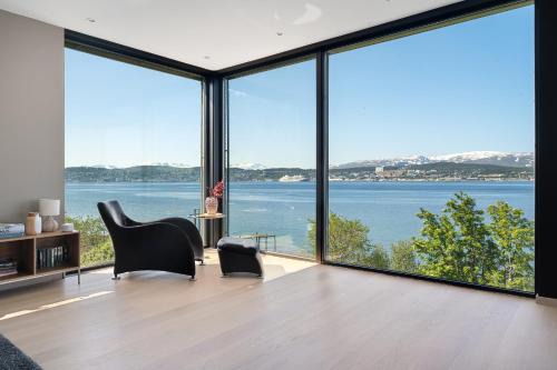 Tromso Apartamento | Oceanfront penthouse duplex wamazing view!