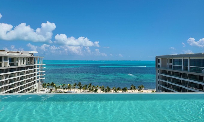 Downtown Cancun Complejo | Oceanfront Penthouse in Cancun – Spend Christmas in Paradise!