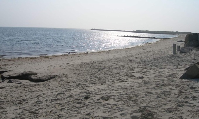 South Yarmouth Casa | Playa privada de arena, frente al mar, casa de 2 pisos, kayaks, $ 1700.