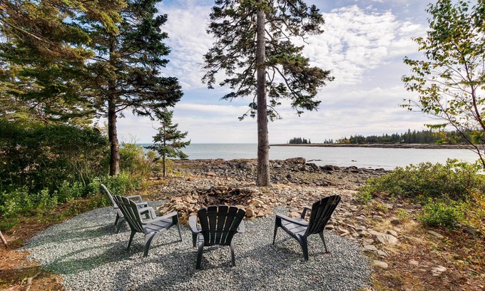 Prospect Harbor Casa | ¡NUEVO! Oceanfront Prospect Harbor House w / Deck + Ver