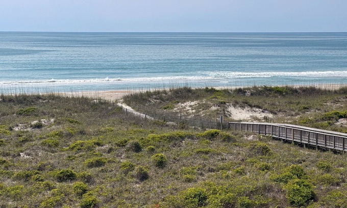 Wrightsville Beach Condominio | Spectacular Top Floor 3 BDR/ 3 BR Wrightsville Dunes Condo Sleeps 6 adults